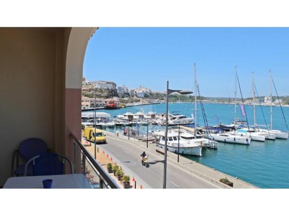 Penthouse on the seafront in the port of Mahón