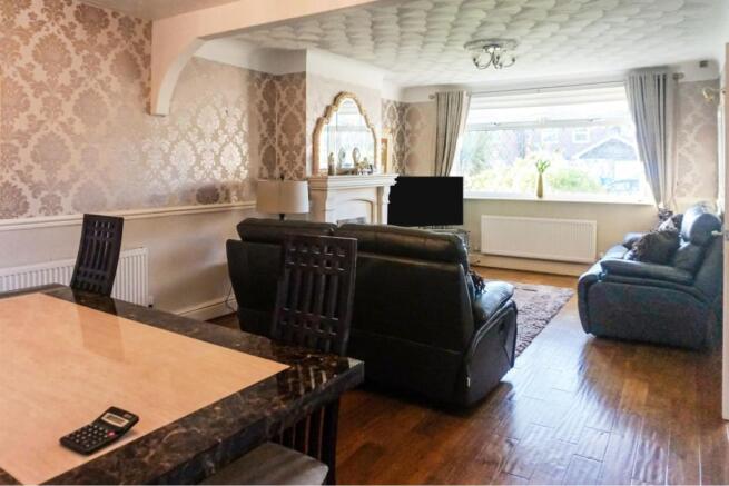 Lounge/Dining Room