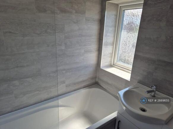 3 bed Detached to rent Image 10