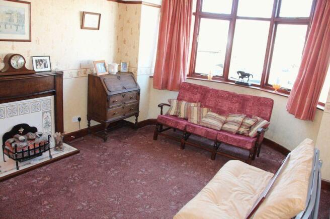 SITTING ROOM