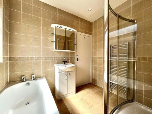 Bathroom Aspect 2