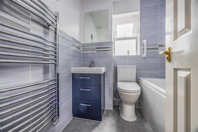 Upgraded Bathroom The Smithy, Denmead-Small-Portic