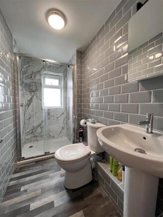 Shower Room: