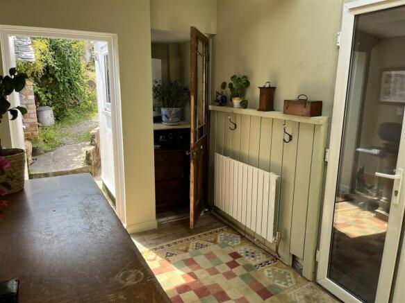 Side Access/Office