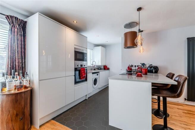 2 bed Apartment for sale Image 8
