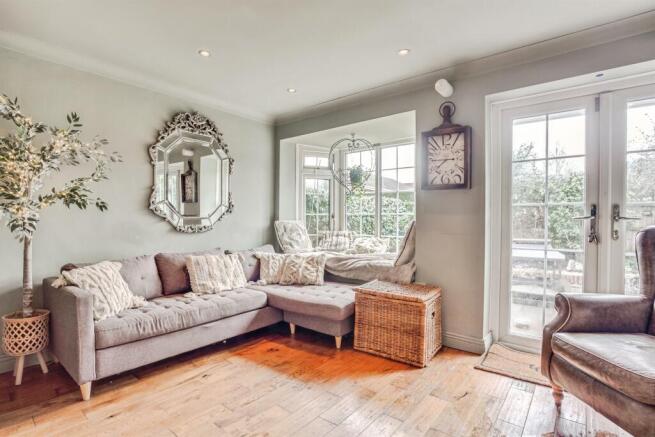 4 bed Detached for sale Image 11