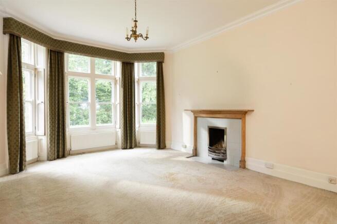 7 bed House for sale Image 4