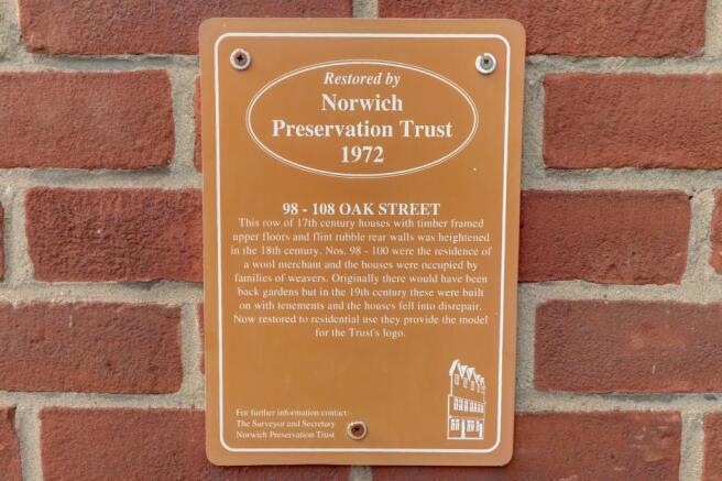Plaque