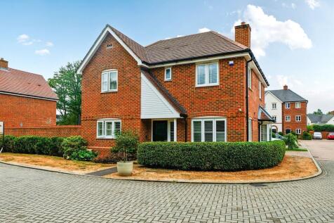 Charity Way, Crowthorne, RG45