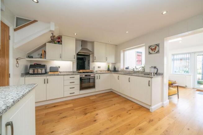 Open Plan Kitchen / Dining & Family Room