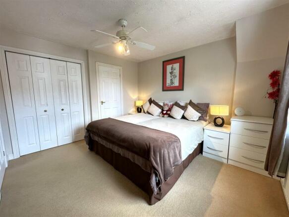 Master Bedroom 571