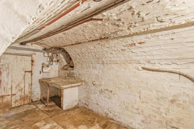 2 bed Terraced for sale Image 8