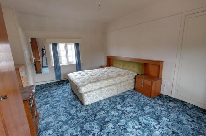 Bedroom 1 (Double)