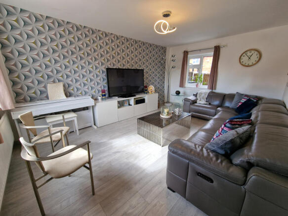 lounge 1.jpg