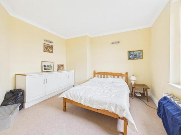 4 bed Terraced for sale Image 9