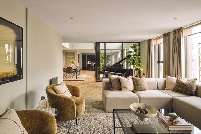 3 bed Flat to rent Image 6