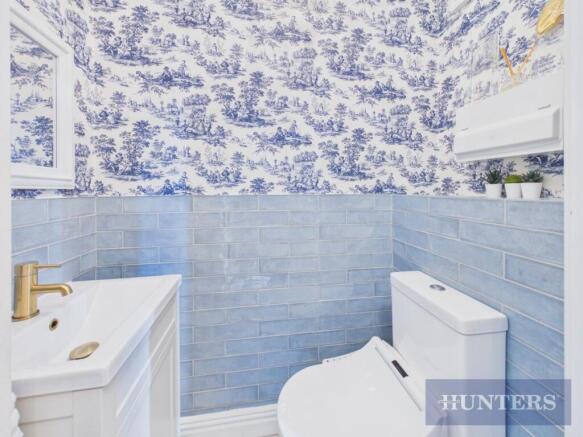 4 bed Semi-Detached for sale Image 10