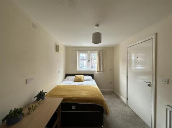 3 bed Detached to rent Image 5
