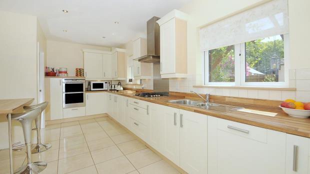 Kitchen 1