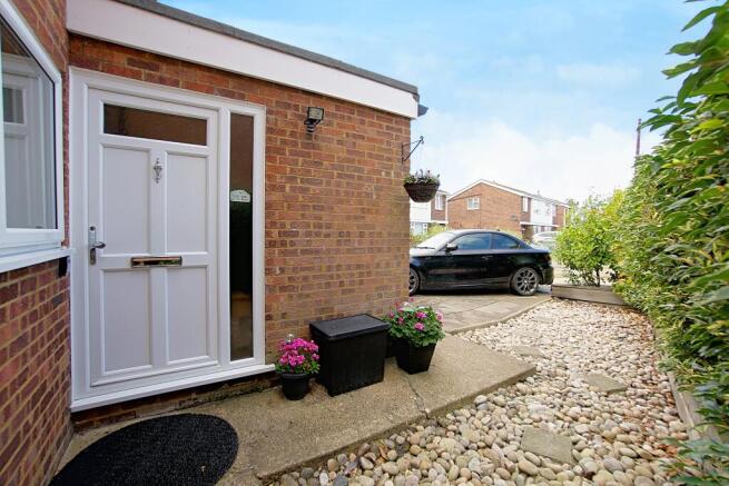 Penlee Close | Bedford | Beds | MK41  photo 4