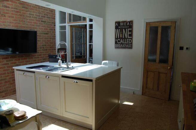 KITCHEN/DINING/FAMILY ROOM