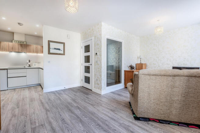 1 bed Apartment for sale Image 5