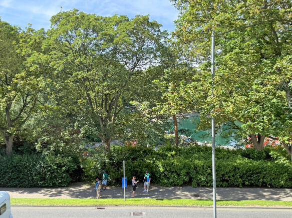 4 bed Terraced for sale Image 9