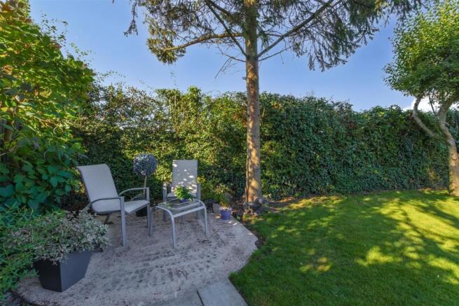 Garden (16)-HDR copy.jpg