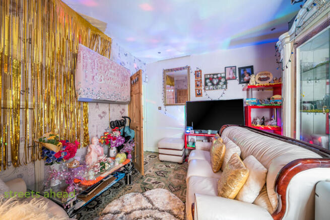 99621791-6972-40e...