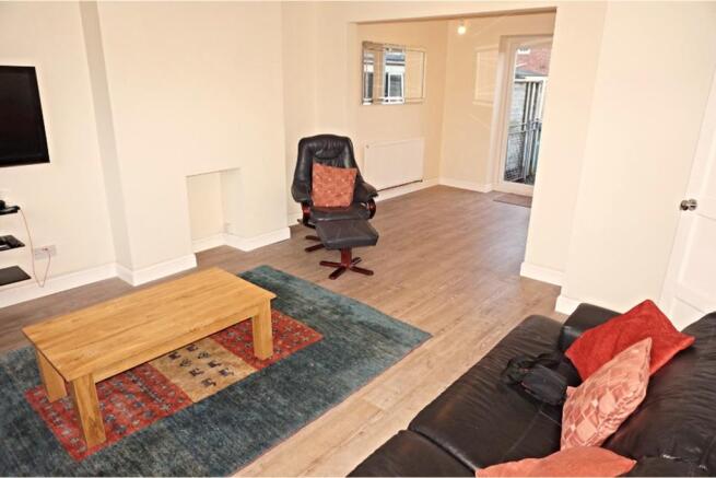 Lounge/Dining Room
