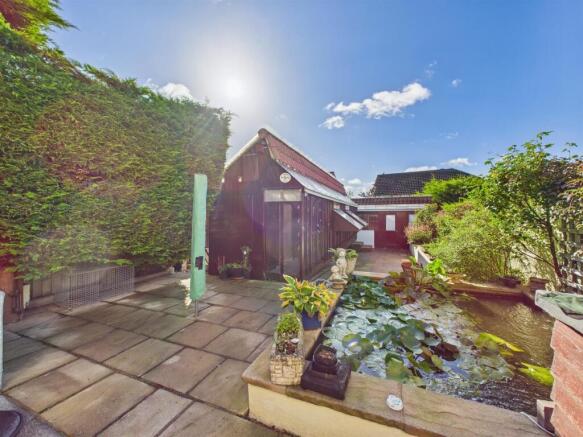 3 bed Semi-Detached for sale Image 12