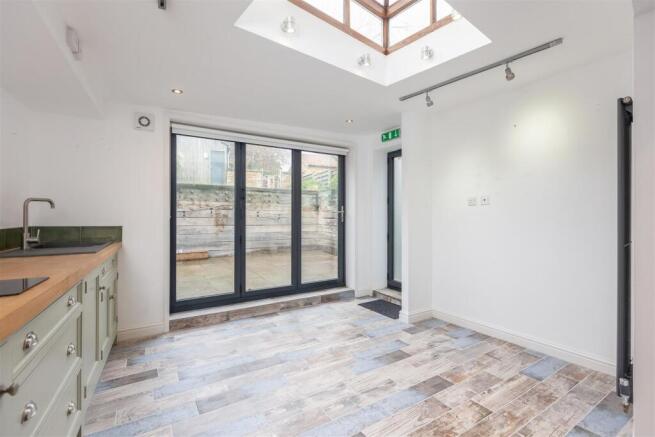 2 bed Not Specified for sale Image 10