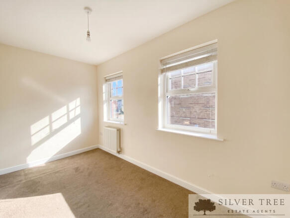 2 bed Terraced for sale Image 6