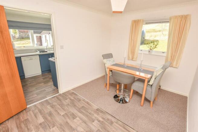 DINING ROOM-2.jpg