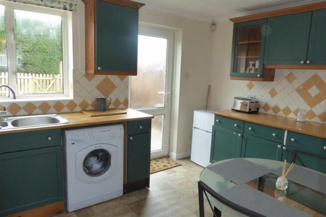 KITCHEN - DINING ROOM