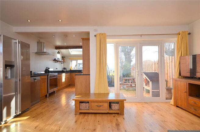 Living/Kitchen/Dine