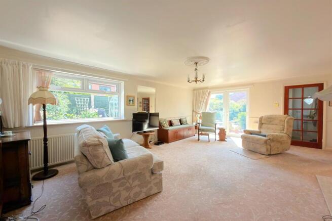 3 bed Bungalow for sale Image 10