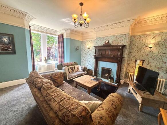 4 bed Semi-Detached for sale Image 4