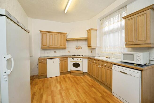 3 bed Terraced for sale Image 5