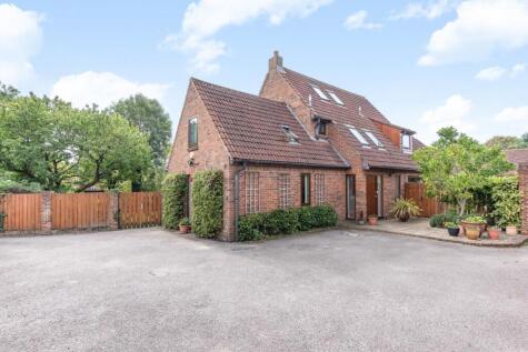 Common Road, Eton Wick, Windsor