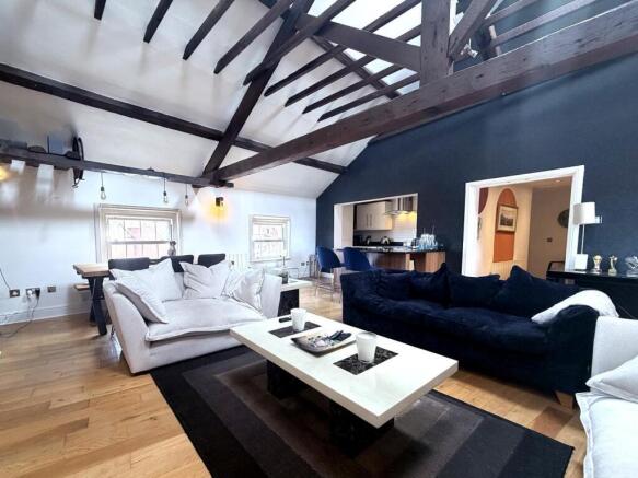 Impressive Open-Plan Living/Dining/Breakfast Kitch