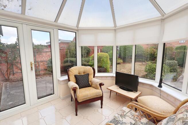 2 bed Detached Bungalow for sale Image 11