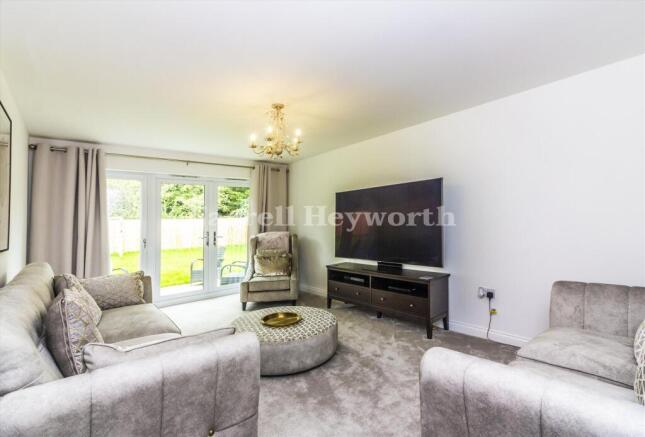 Lounge image 2