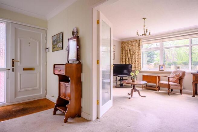 8467395-interior01.jpg