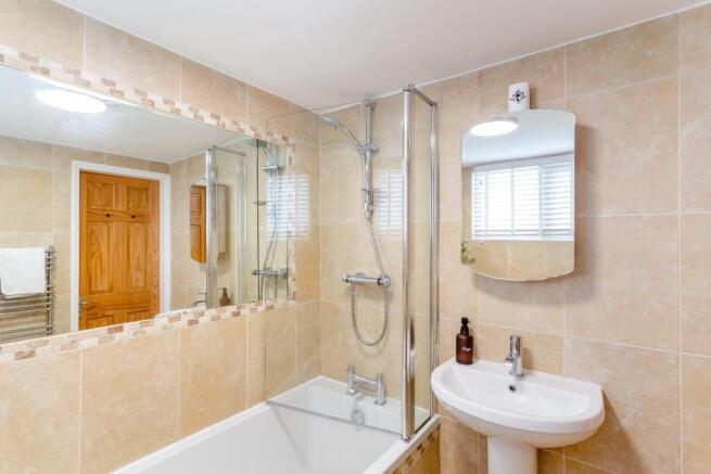 2 bed House for sale Image 11