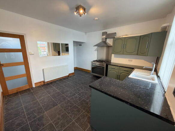 Pogmoor Road, Barnsley, S75 photo 4