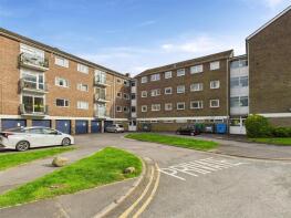 Flat 2, Woodbank Court, Ladies Spring Drive, Sheffield S17 3LQ