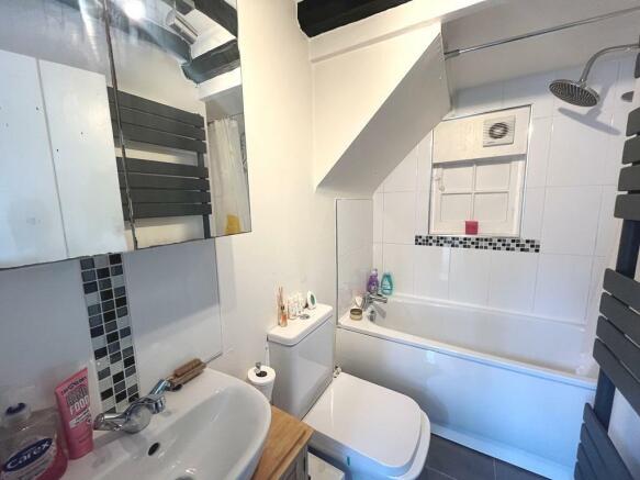 Bathroom.JPG