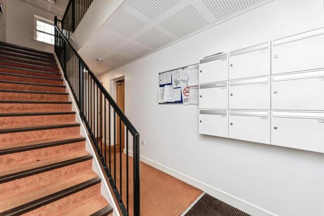 2 bed Apartment for sale Image 9