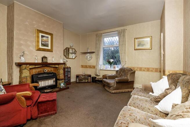 2 bed House for sale Image 6
